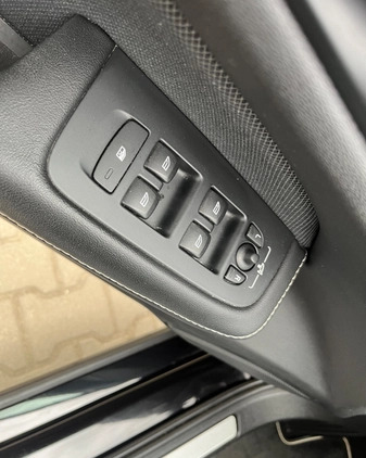 Volvo V60 cena 99900 przebieg: 112000, rok produkcji 2019 z Warszawa małe 529